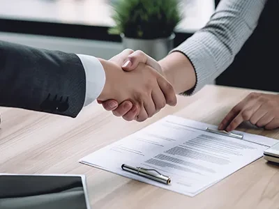 टिकाऊ भविष्य की ओर, पर्यावरण अनुकूल चिंतनशील कपड़ा चुनें