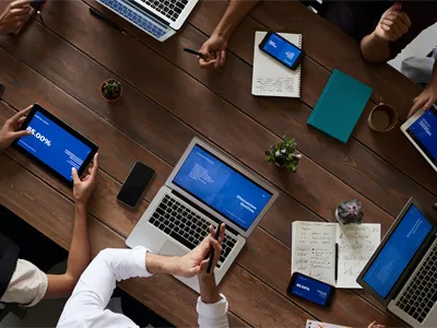 चिंतनशील सामग्री के साथ वर्दी