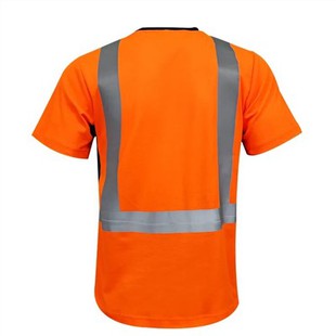 चिंतनशील पोलो शर्ट