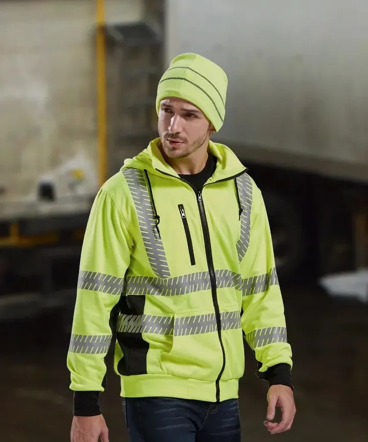 यदि सुरक्षा परावर्तक बनियान को बाहर धूप में सुखाया जाता है, तो क्या इससे रंग ...