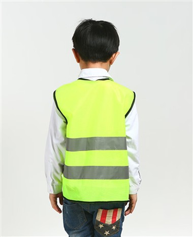 ल्यूमिनस सेफ्टी वेस्ट परिधान पहनने से आप पहचाने जाने के लिए सुरक्षित हो जाते ...