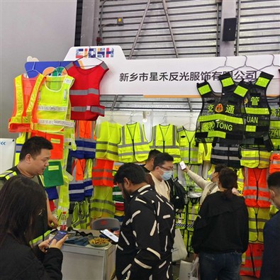 पुरुषों की चिंतनशील हुडीज़ के क्या फायदे हैं?